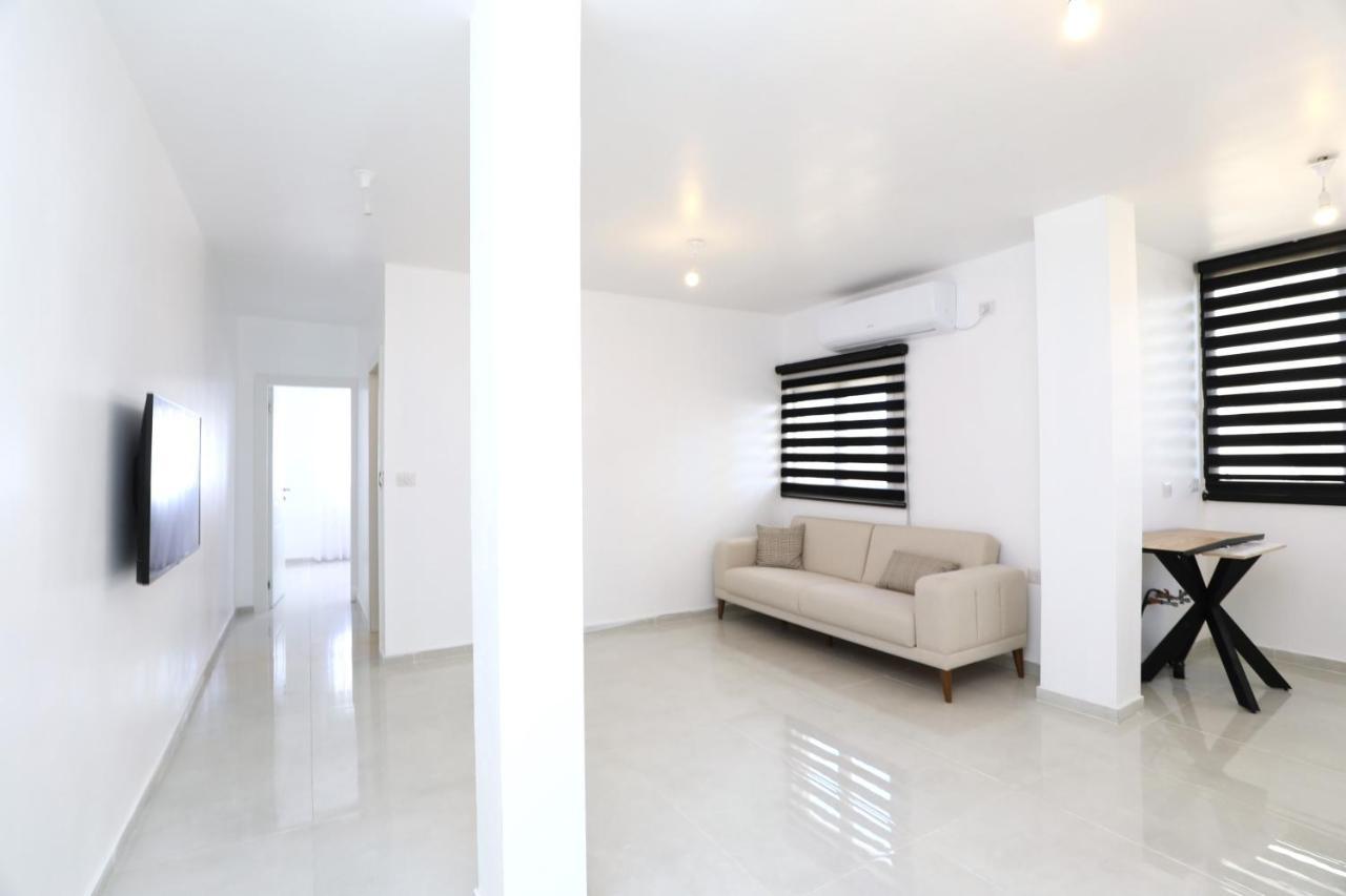 King David Apartment เนทันยา ภายนอก รูปภาพ