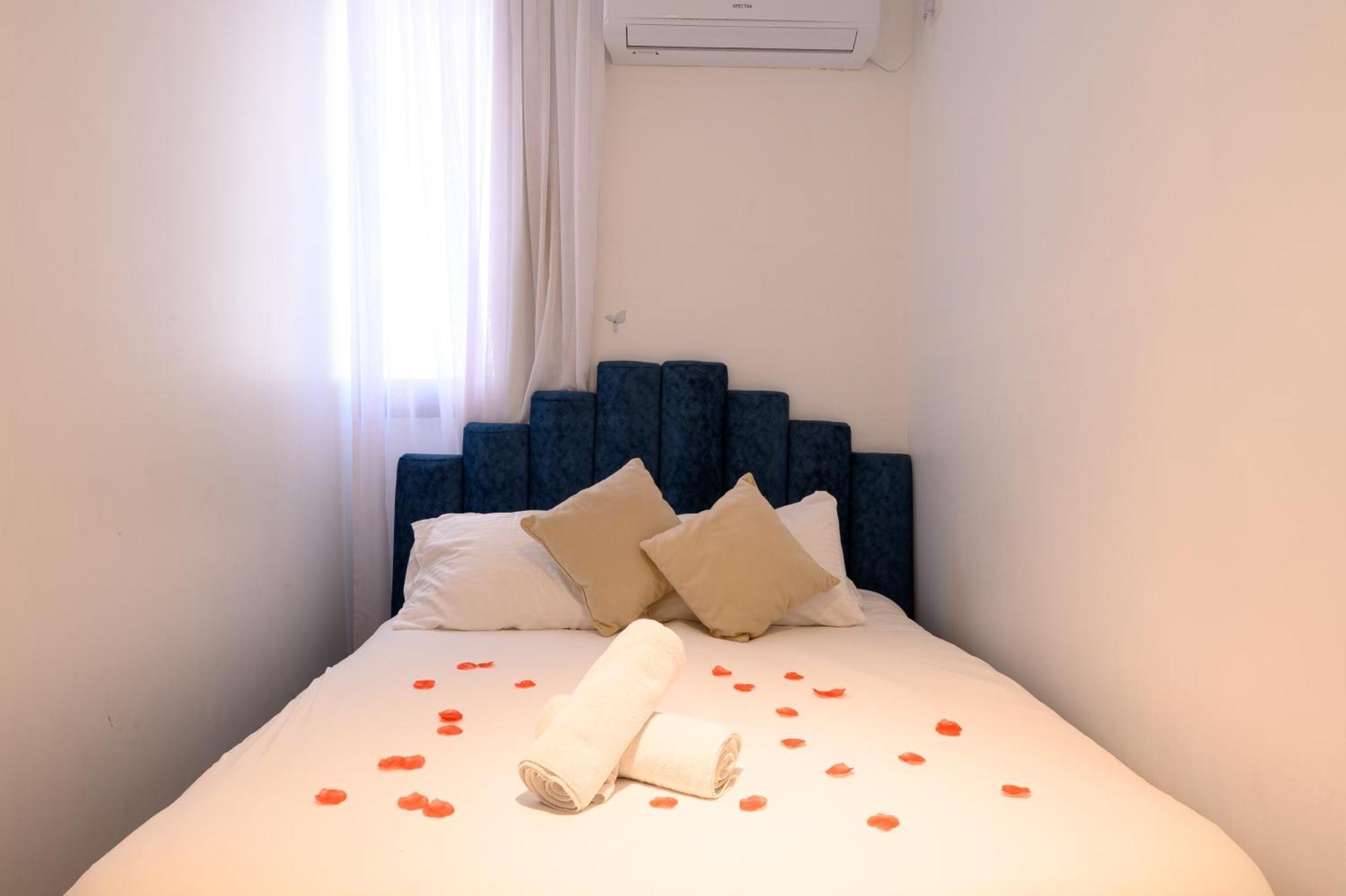 King David Apartment เนทันยา ภายนอก รูปภาพ