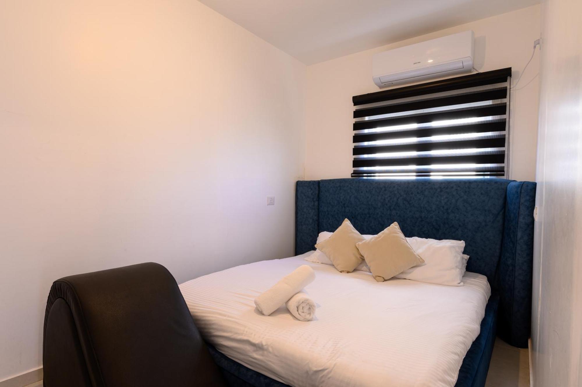 King David Apartment เนทันยา ภายนอก รูปภาพ