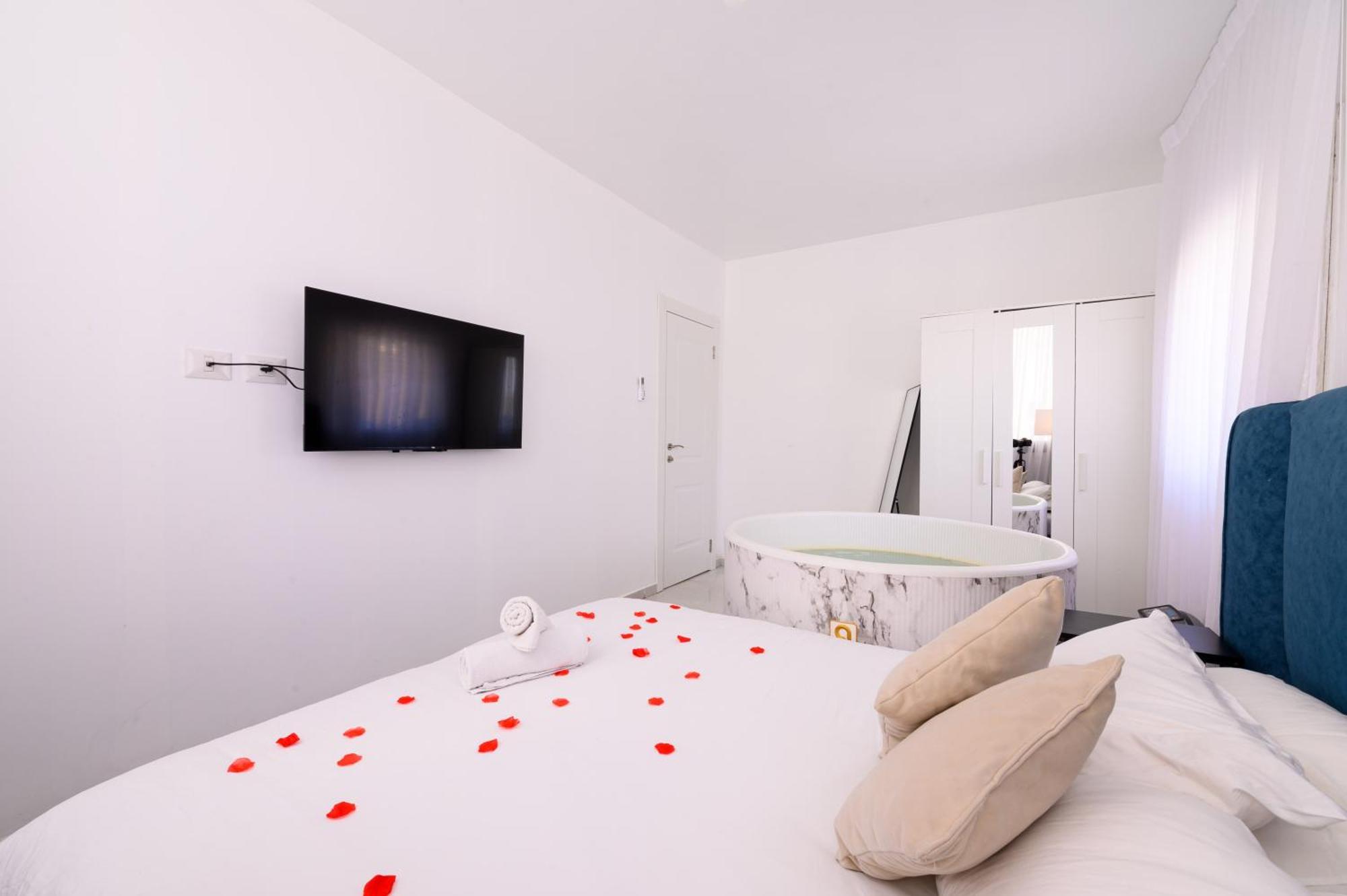 King David Apartment เนทันยา ภายนอก รูปภาพ