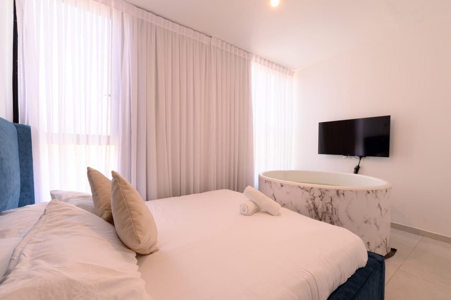 King David Apartment เนทันยา ภายนอก รูปภาพ